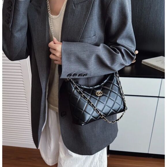 Designer Black Quilted Shoulder Crossbody Bag - Picture 10 of 12